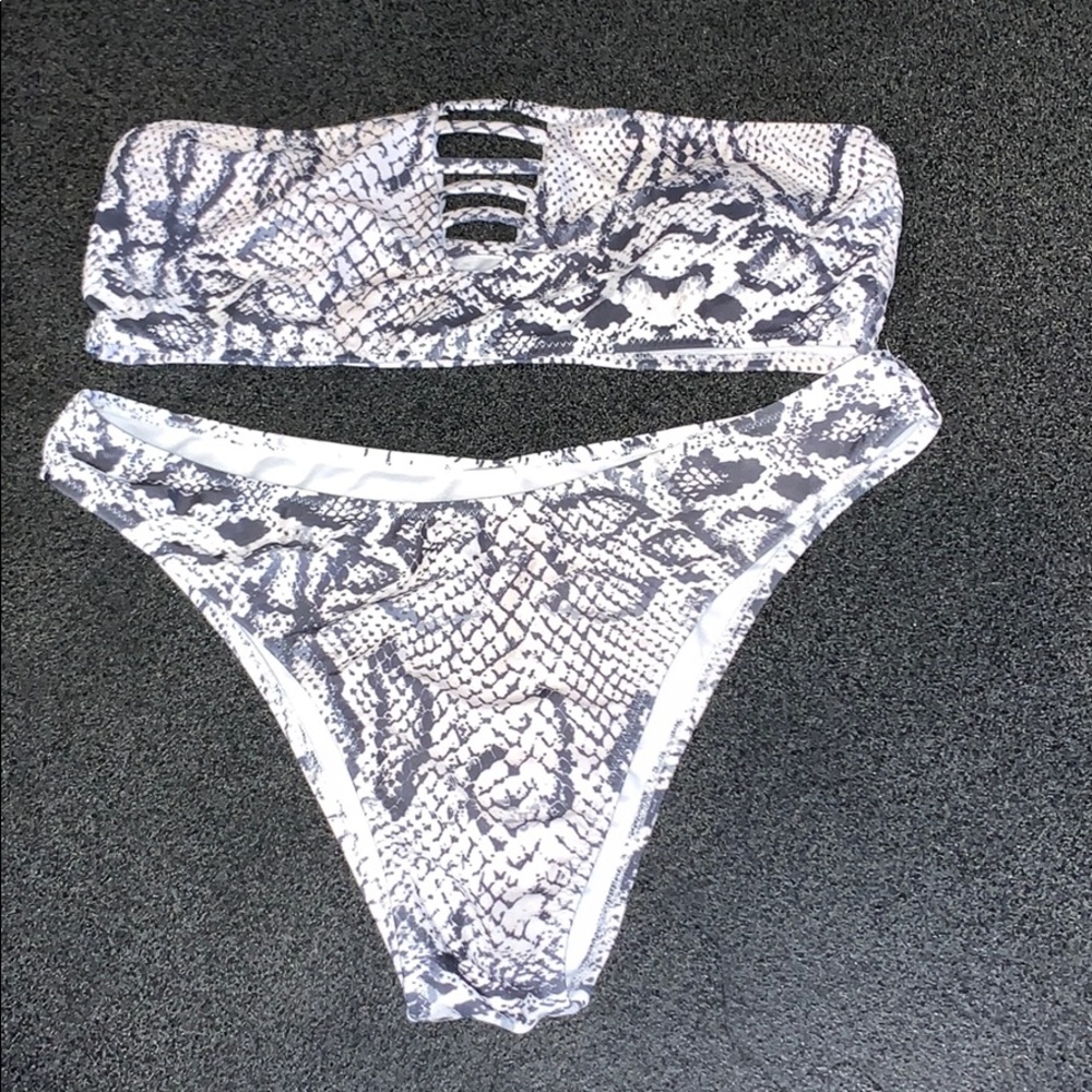 Women’s snakeskin bikini set